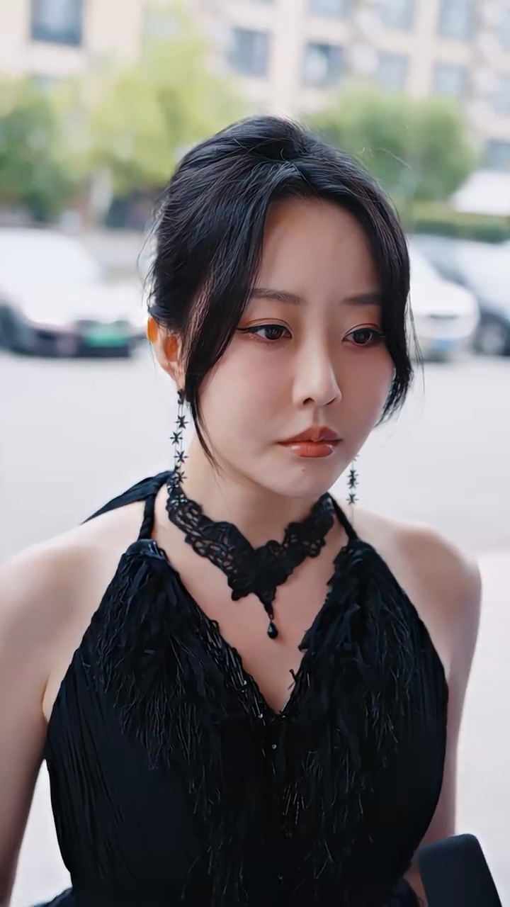 退婚后，女战神后悔哭了第01集